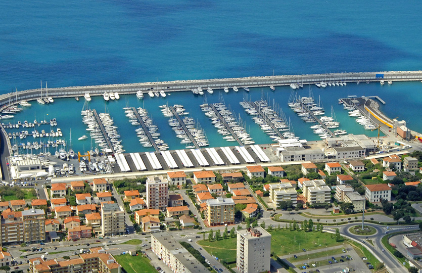 Marina Cala de' Medici - Marina Berths / Moorings Marina Cala de' Medici - Marina Berths / Moorings